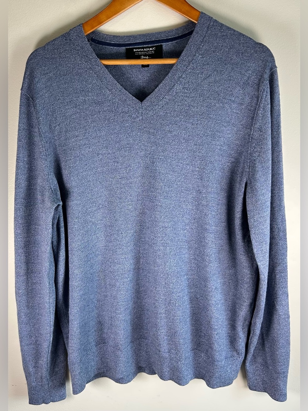Banana Republic Men’s Sweater Size L Blue V Neck Pullover Baruffa Merino Wool